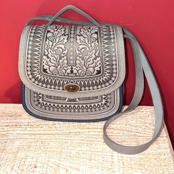 Genuine Leather Beautiful Hand Tooled Gray Black Crossbody Western Boho Bag - Picture 4 of 16